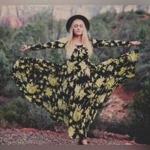 Free People Dress Women’s XS First Kiss Floral Print Boho Maxi in Black & Yellow
